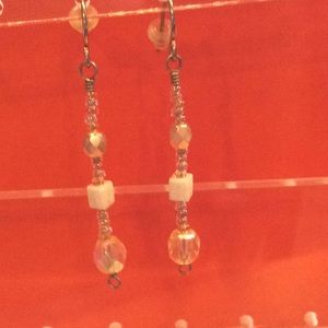 Hanging gold and white bead earring